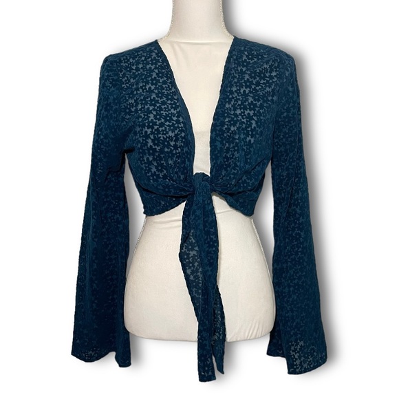 wild fable Tops - NWT Teal Flocked Tie Front Crop Top Shrug Bolero Long Bell Sleeves Flared New